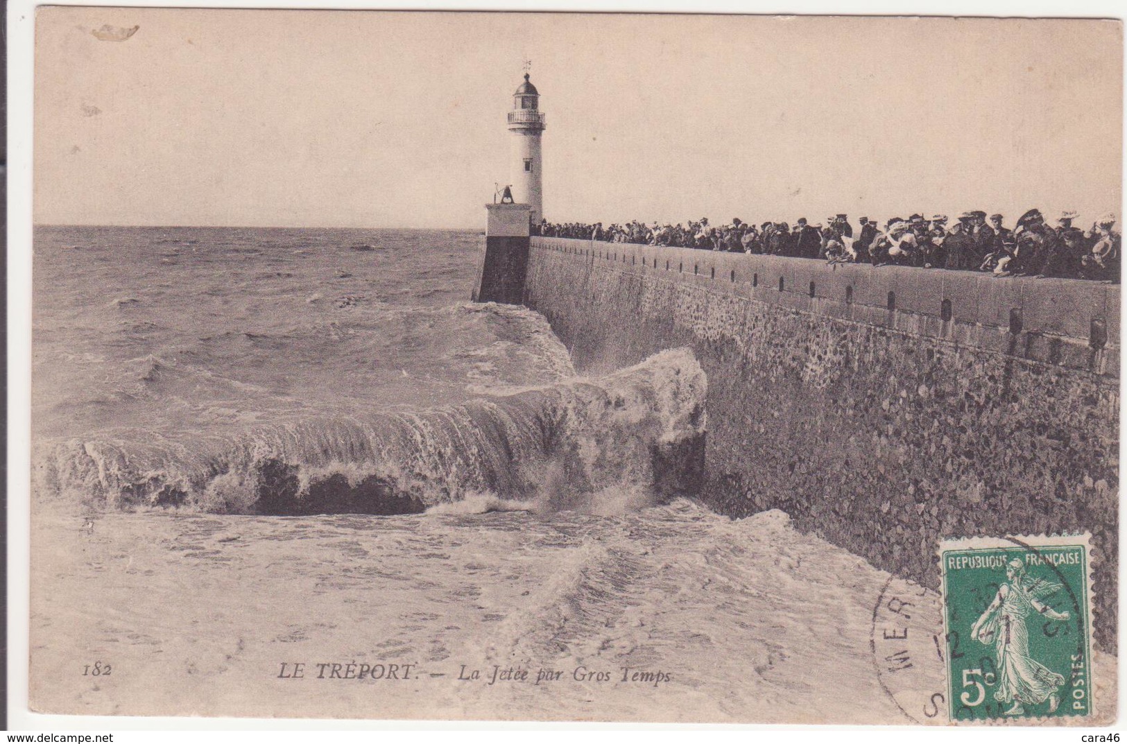 CPA - 182.  LE TREPORT - La Jetée Par Gros Temps - Le Treport