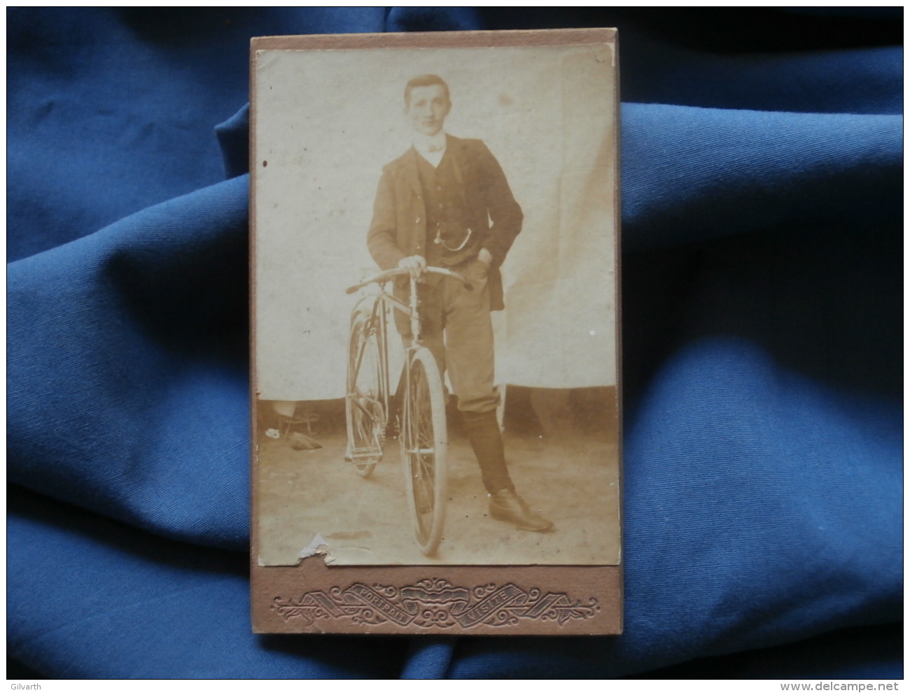 Photo CDV Portrait Visite - Jeune Homme Posant Avec Son Vélo Circa 1895-1900  L386 - Anciennes (Av. 1900)