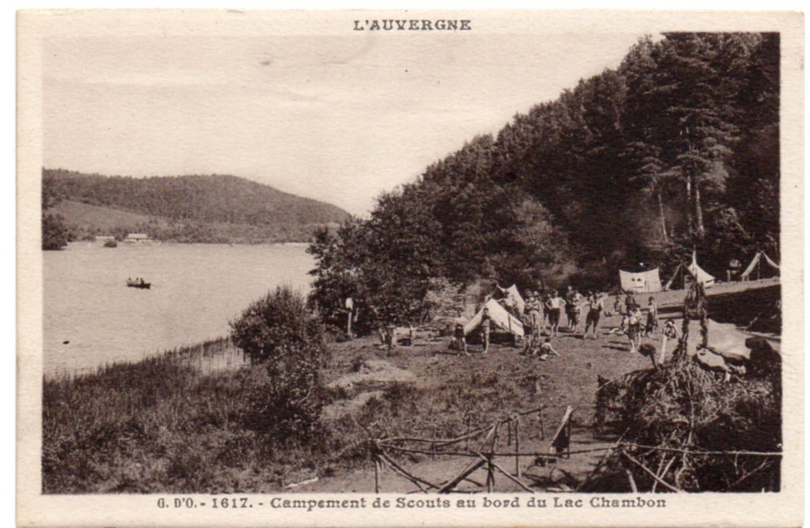 Scoutisme En Auvergne - Campement De Scouts Au Bord Du Lac Chambon - Scoutismo