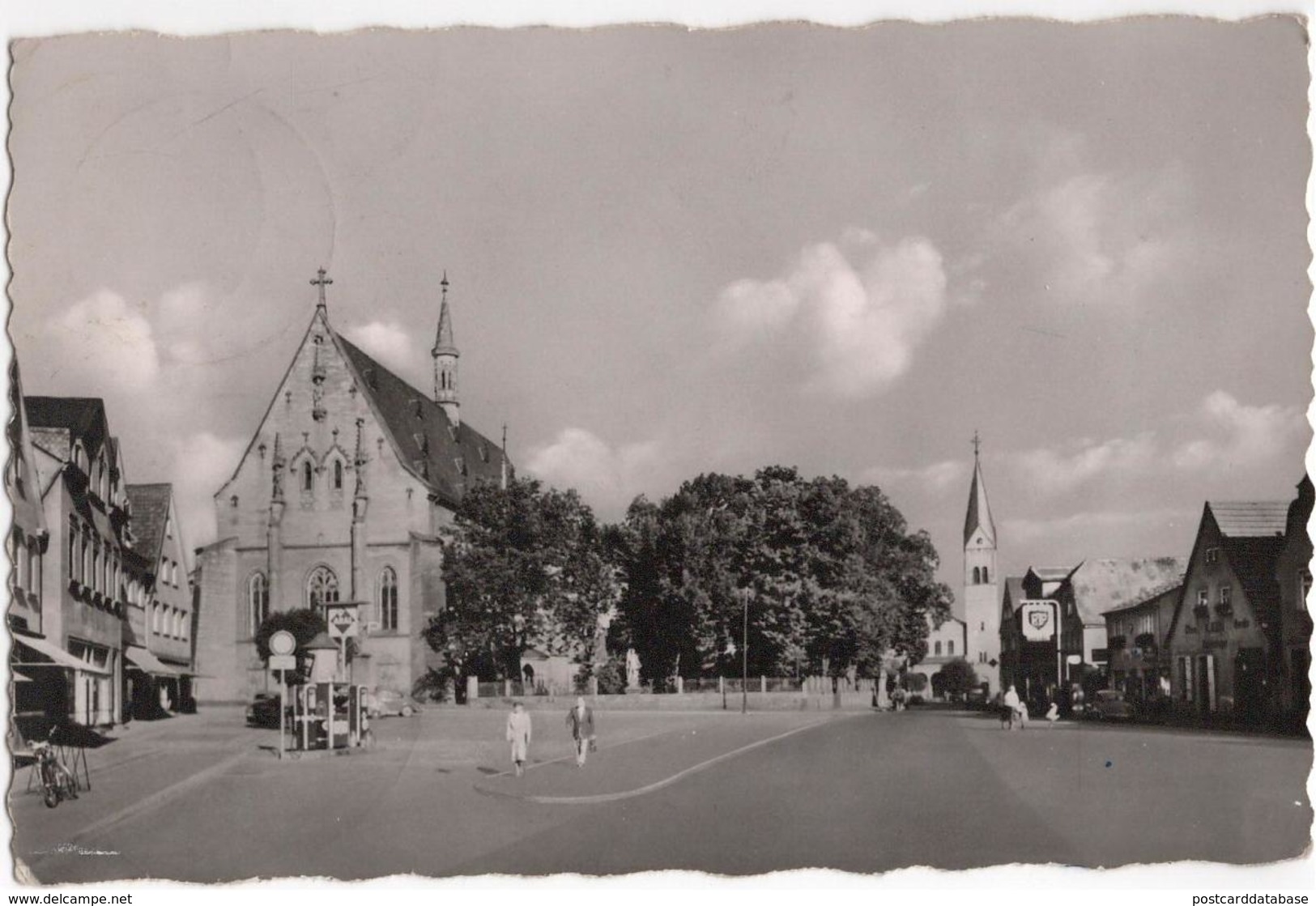 Hassfurt Am Main - Floriansplatz Mit Ritterskapelle - Hassfurt