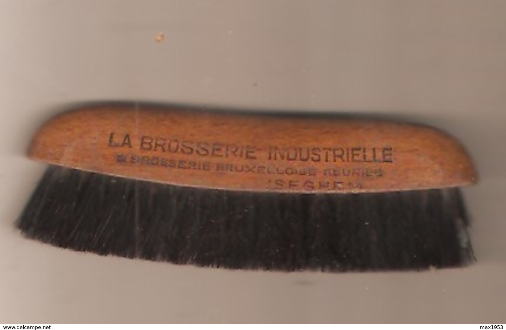 Petite BROSSE A HABITS -  LA BROSSERIE INDUSTRIELLE & Brosserie Bruxelloise Réunies ISEGHEM - 13 Cm De Long - Outils Anciens