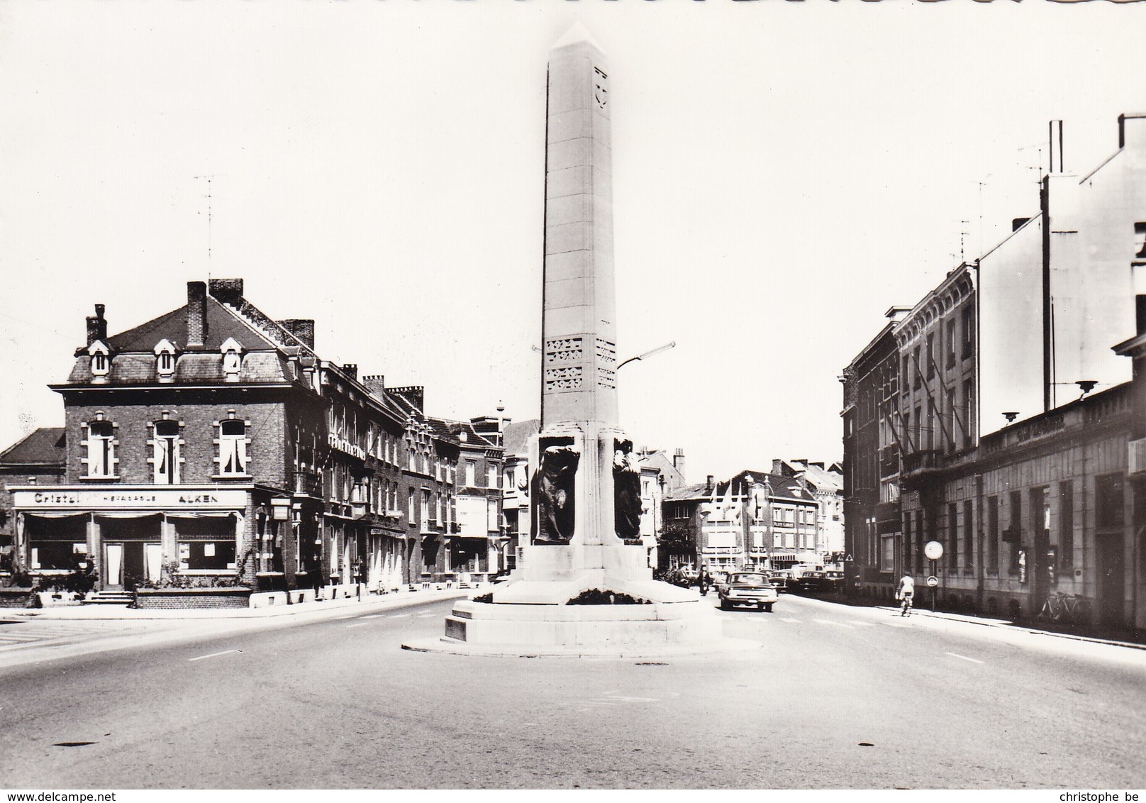 Hasselt, Standbeeld Der Gesneuvelden (pk46892) - Hasselt