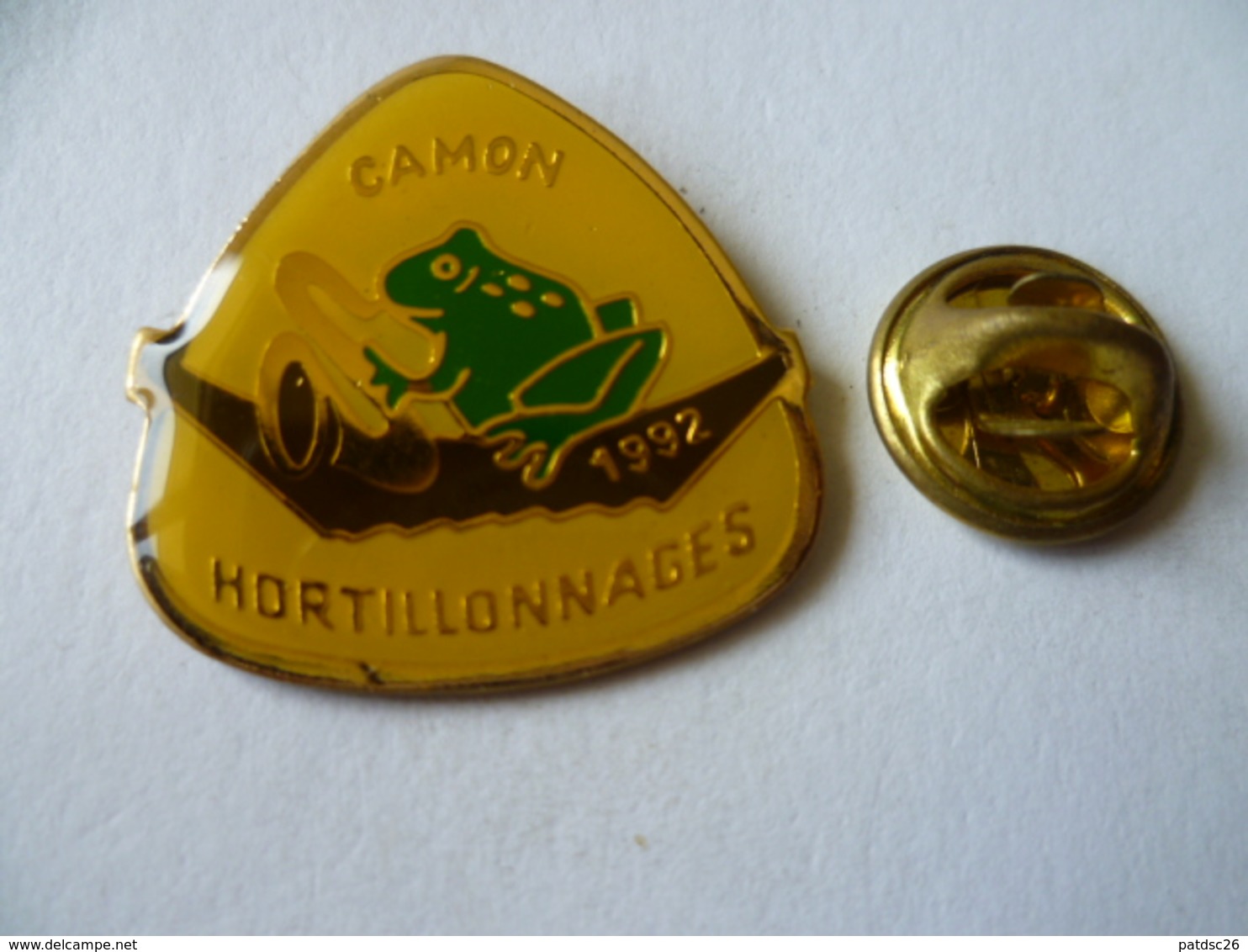 PIN'S  CAMON GRENOUILLE  FROG  MUSIQUE SAXOPHONE  MUSIC - Animaux