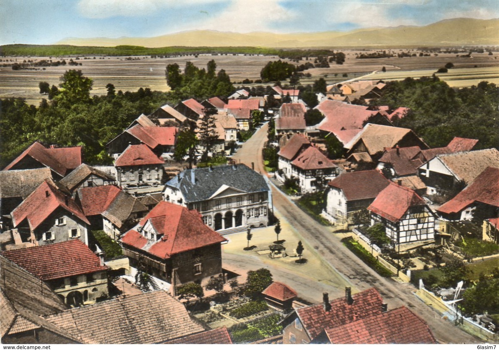 CPSM Dentelée - BERNWILLER (68) - Vue Aérienne Du Bourg Et De La Place De La Mairie En 1960 - Autres & Non Classés