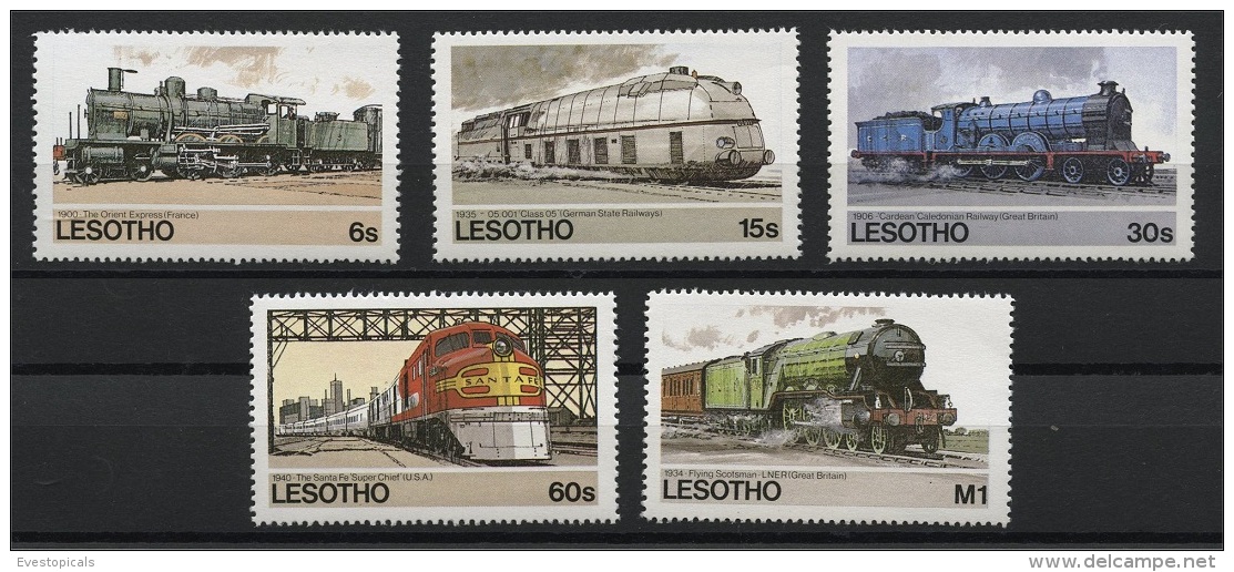 LESOTHO, LOCOMOTIVES / TRAINS 1984, MNH SET - Trains