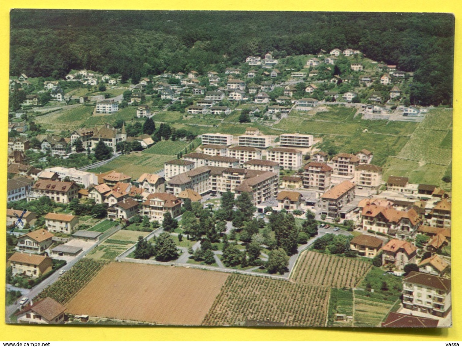 En Avion Au Dessus De Peseux - A Voyagé .Suisse - Peseux