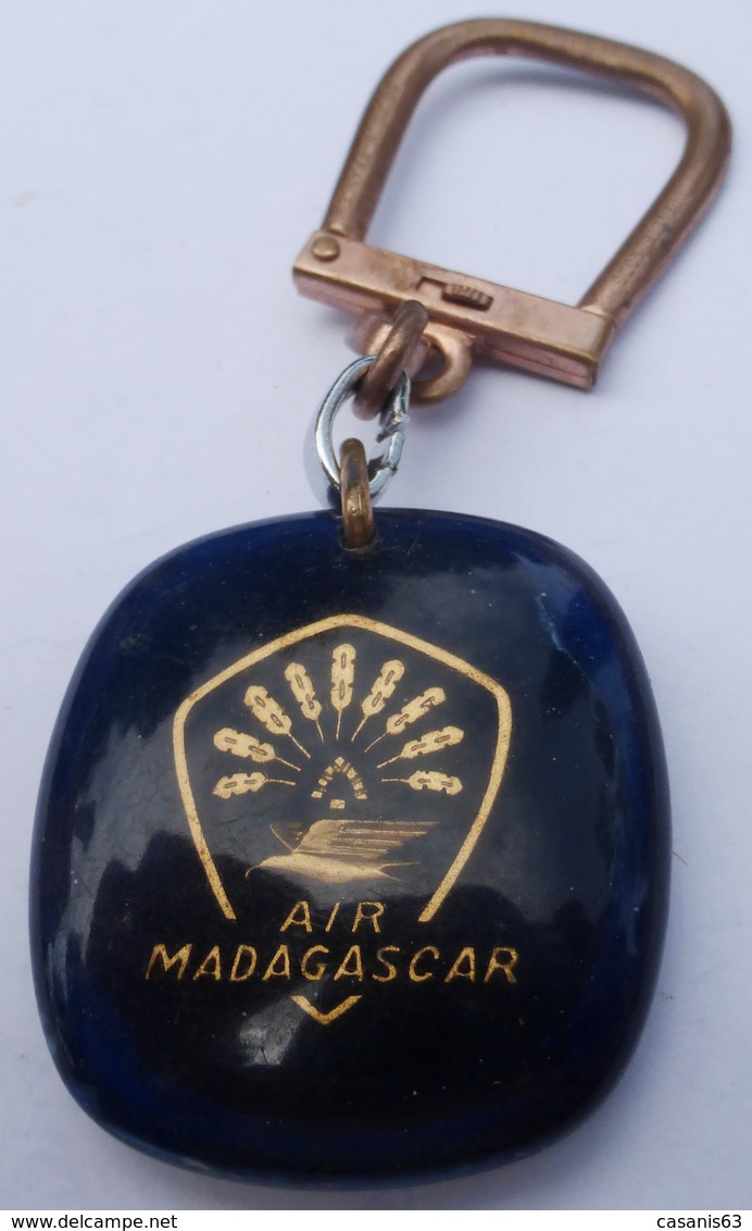 Porte  Clefs:  AIR  MADAGASCAR    (  Bourbon  ) - Porte-clefs