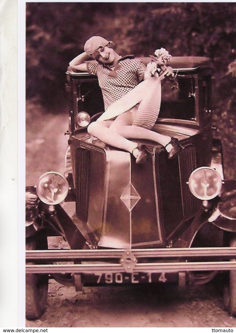 Jeune Femme Assise Sur Le Capot De Sa Voiture Renault NN 1929  -  15x10 PHOTO - Passenger Cars