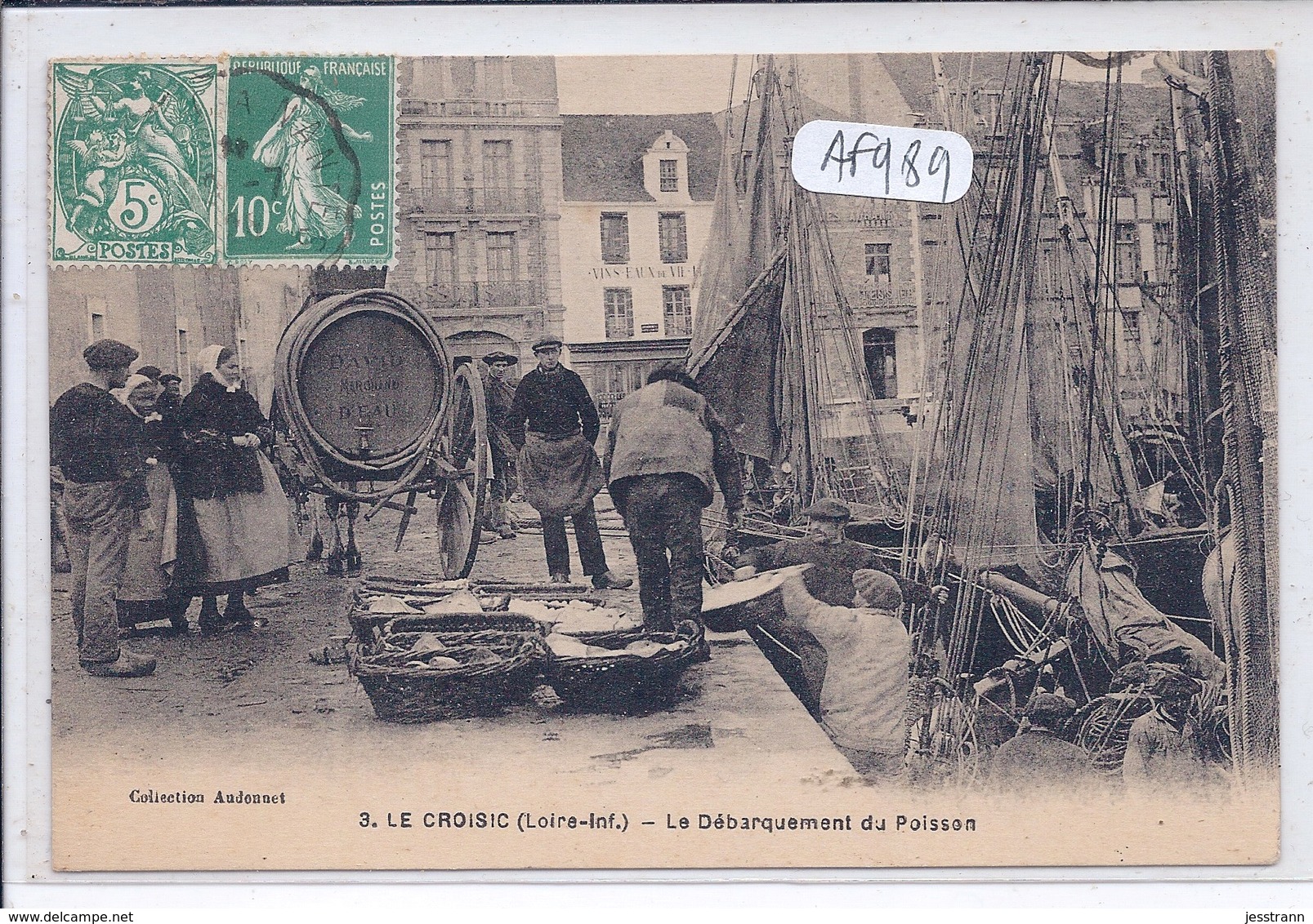 LE CROISIC- DAVID- MARCHAND-D EAU ET SON TONNEAU MOBILE SUR LE QUAI DU DEBARQUEMENT DES POISSONS - Le Croisic