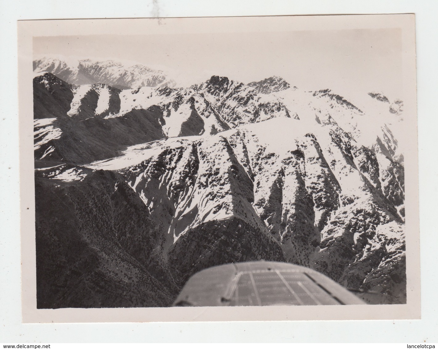 MARRAKECH / VUE AERIENNE DE L'ATLAS PRISE A BORD D'UN VANNEAU DE LA B.A. 707 - Lieux