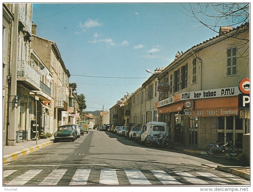 PA27-13) LES PENNES MIRABEAU - L'AVENUE VICTOR  HUGO ET LE BAR TABAC  - (VOITURE - AUTO - MOBYLETTE - (2 SCANS) - Autres & Non Classés