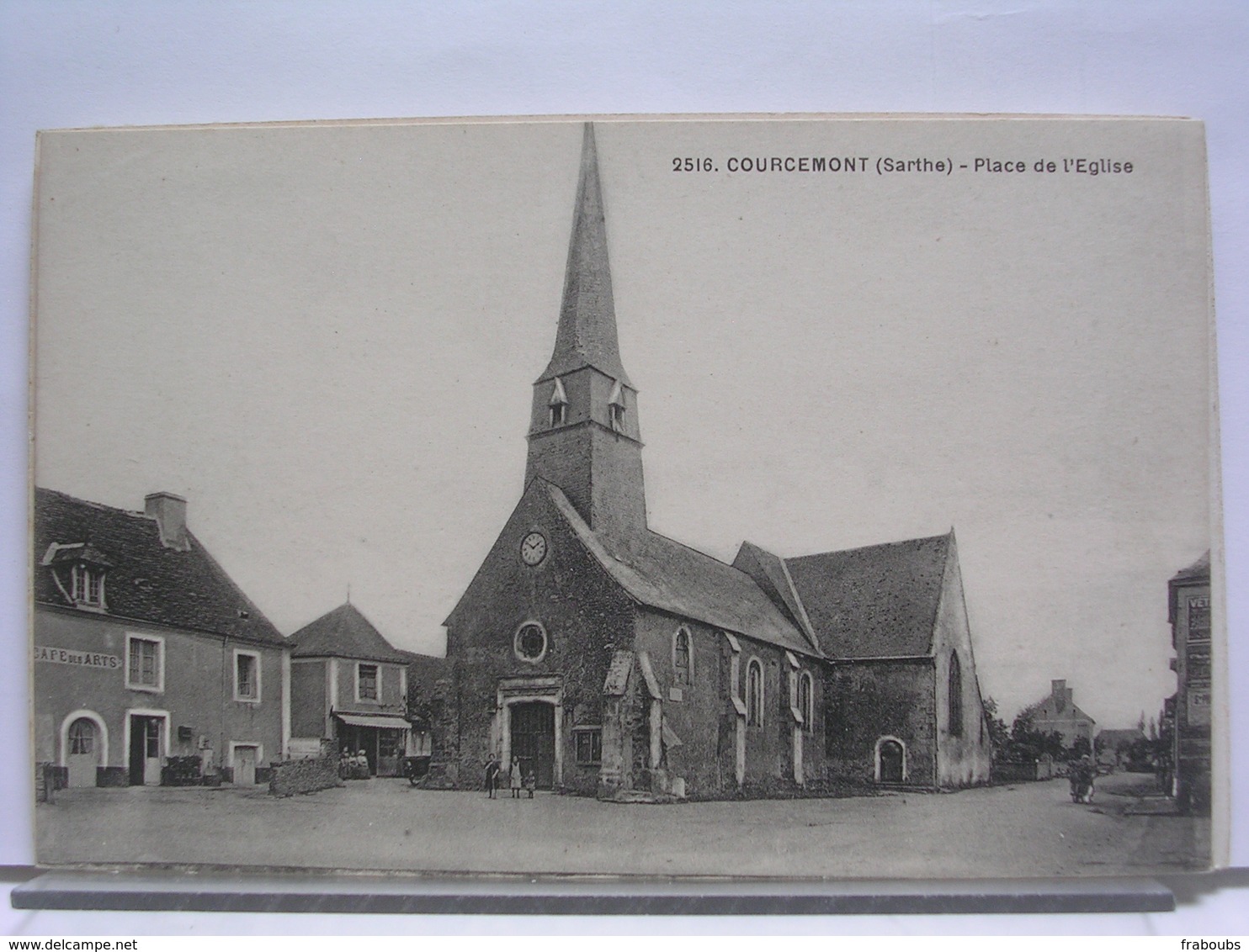 72 - COURCEMONT - PLACE DE L'EGLISE - ANIMEE - Andere & Zonder Classificatie