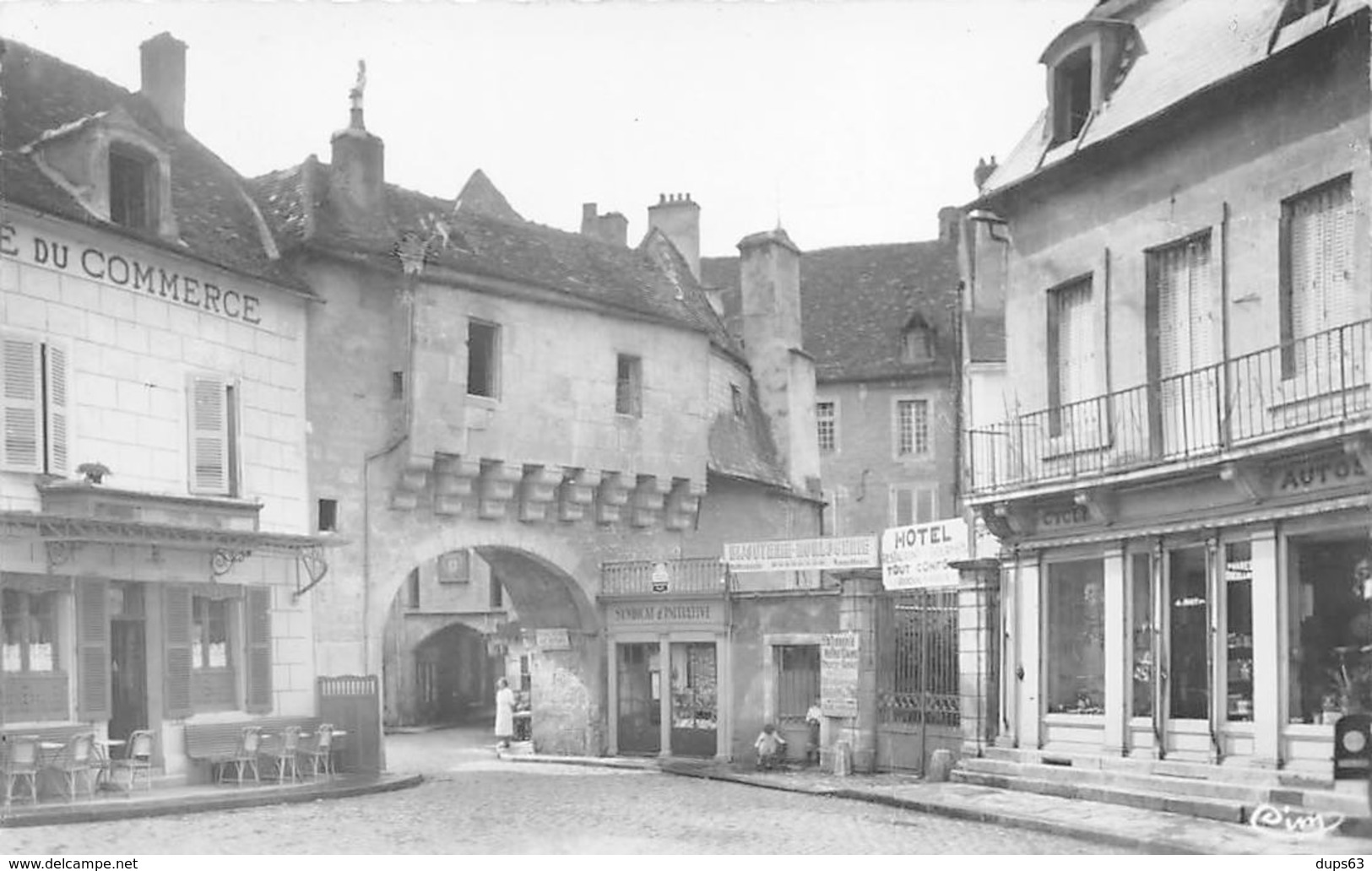 SEMUR EN AUXOIS - La Porte Guillet - Très Bon état - Semur