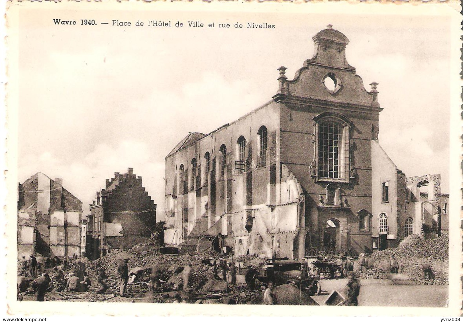 CP. De WAVRE - Place De L'Hôtelde Ville Et Rue De NIvelles. - Ed. Belge 44, Rue De L'Automne BXL. - Jodoigne