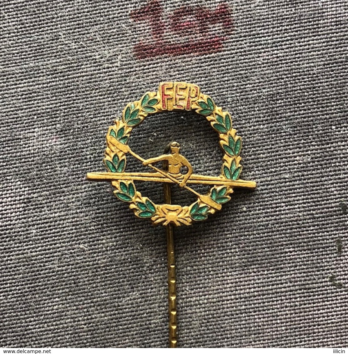 Badge Pin ZN006978 - Rowing / Kayak / Canoe Spain FEP Federation Association Union - Kano