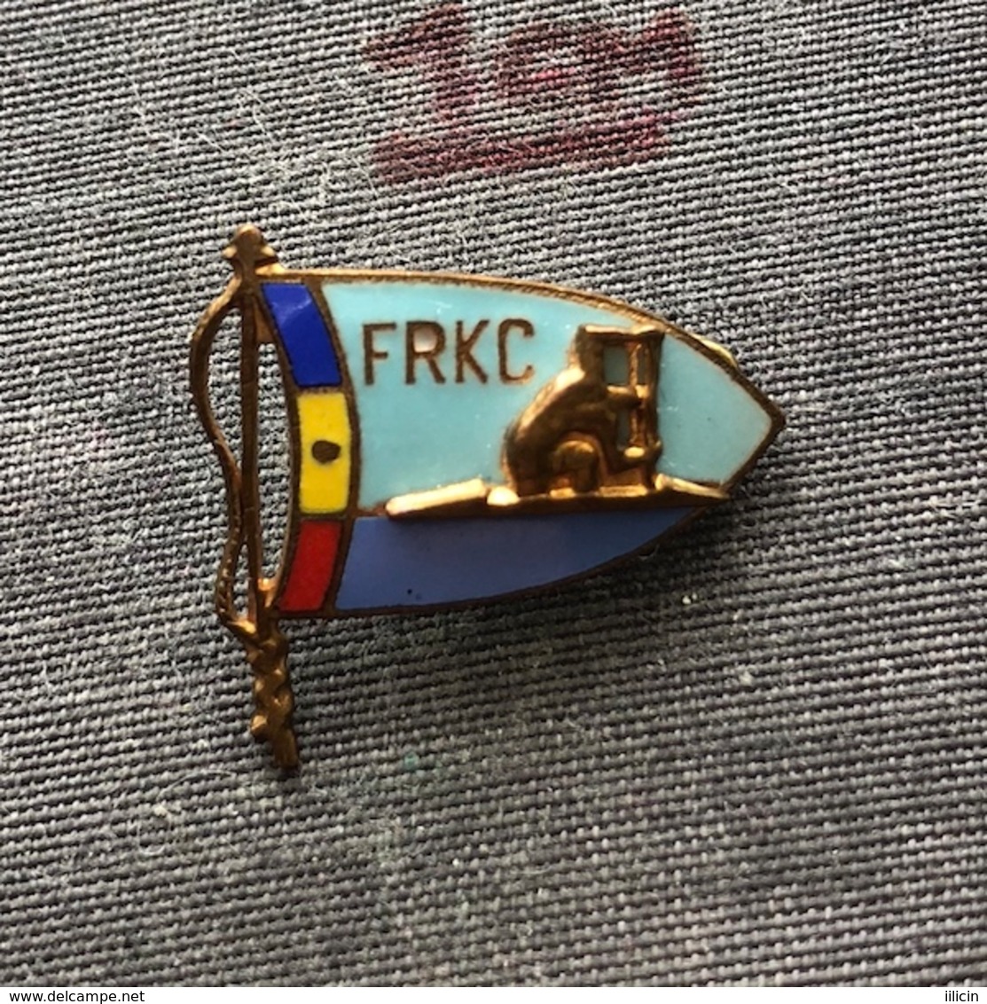 Badge Pin ZN006979 - Rowing / Kayak / Canoe Romania FRKC Federation Association Union - Canoë