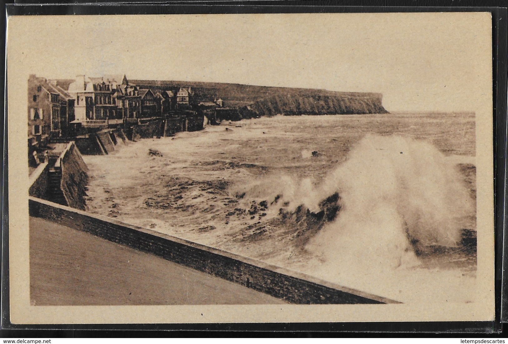 CPA 14 - Arromanches-les-Bains, Port De La Libération - Un Effet Du Ressac - Arromanches