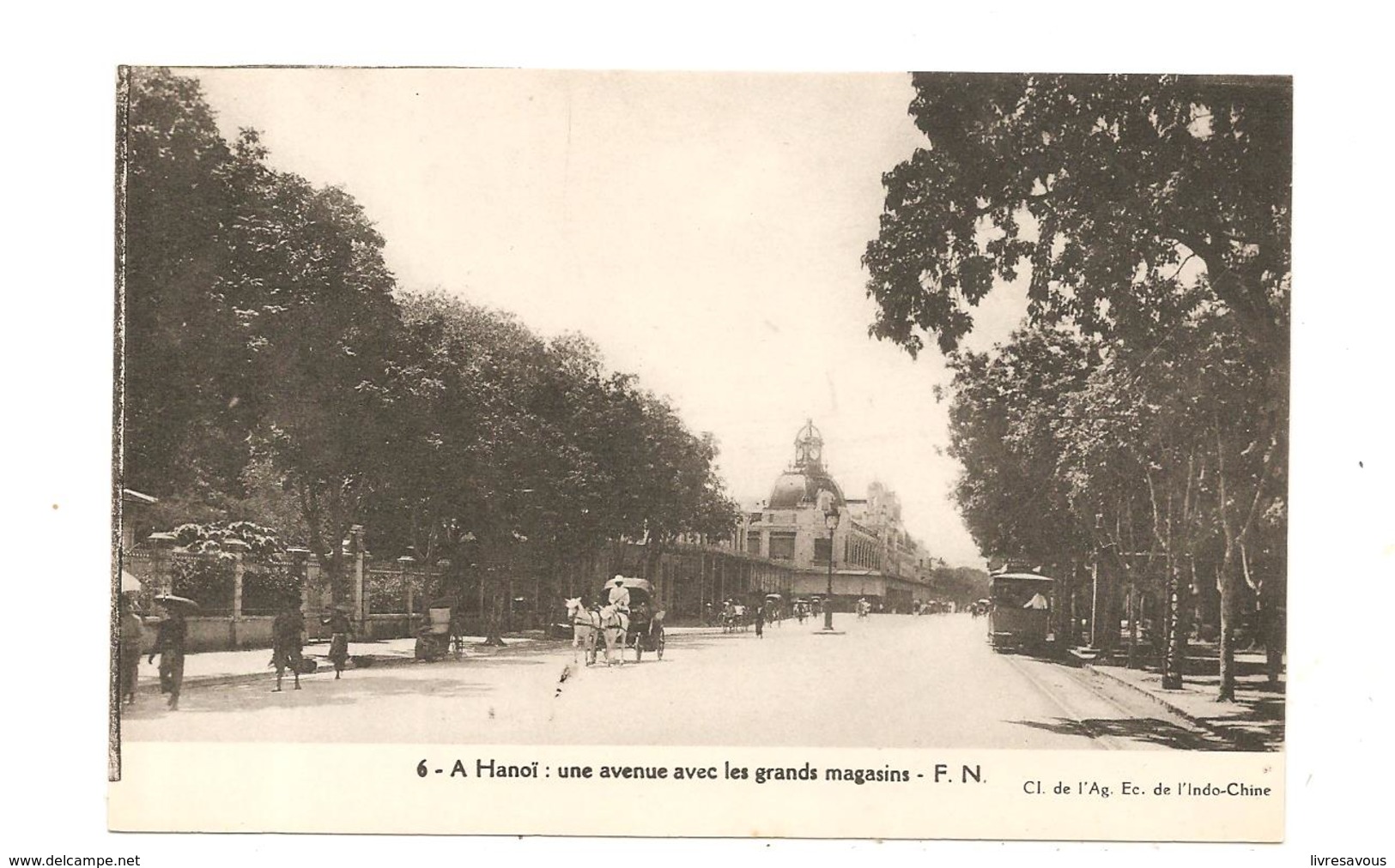 CPA Indochine A Hanoï Une Avenue Avec Les Grands Magasins - Autres & Non Classés