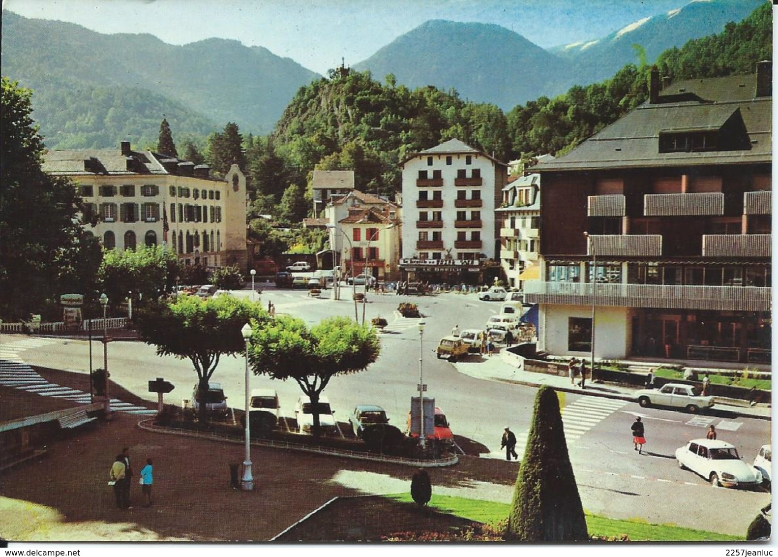 CPM 09 - Ax Les Thermes La Place Du Breilh - Ax Les Thermes