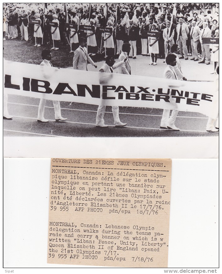 JEUX OLYMPIQUES MONTREAL 1976 / OUVERTURE / DELEGATION LIBANAISE AVEC BANNIERE: LIBAN PAIX UNITE LIBERTE / LIBAN - Sports