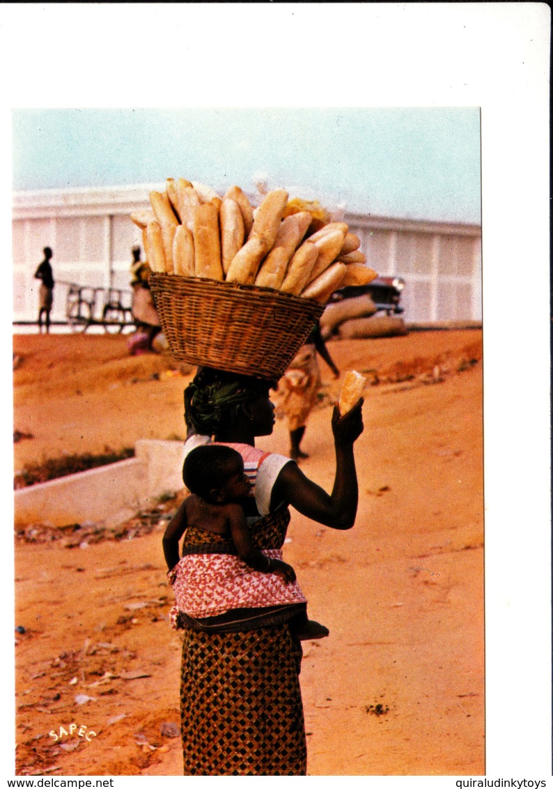 REPUBLIQUE POPULAIRE DU BENIN PORTEUSE DE PAINS BELLE CPSM 15X10,5 Bon état Voir Scans - Benin