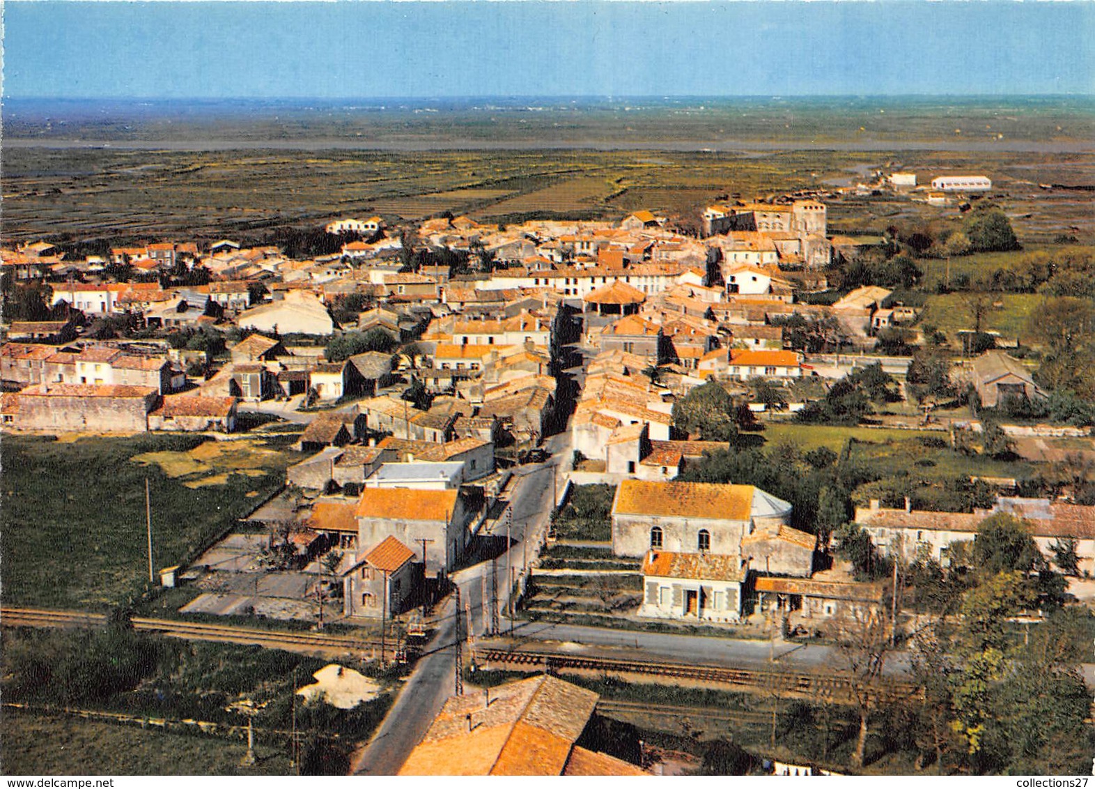 17-MORNAC-SUR-SEUDRE- VUE GENERALE AERIENNE - Autres & Non Classés