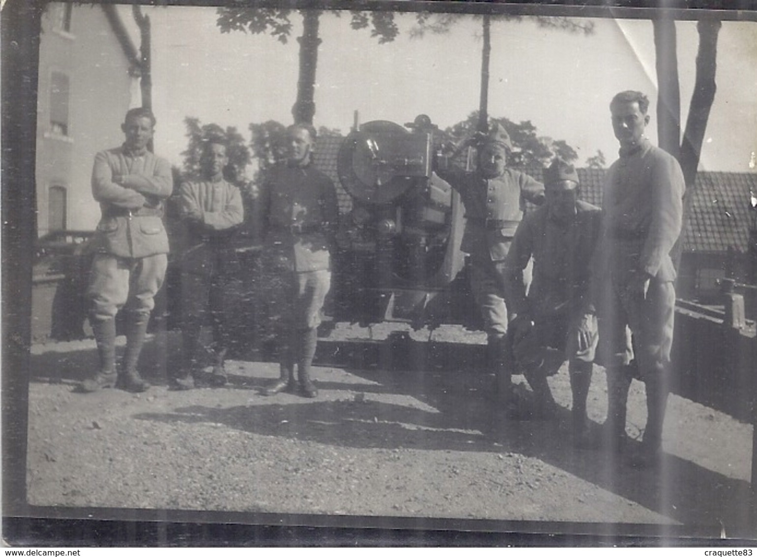 MILITAIRES DEVANT CANON  PHOTO SEPIA - Guerre, Militaire