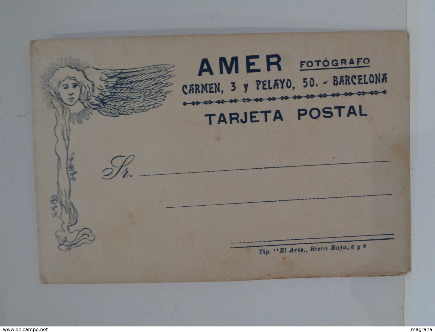 Álbum de Fotos. Finales del siglo XIX a principios siglo XX. Con 29 fotos antiguas. Tarjeta postal y carta de visita.