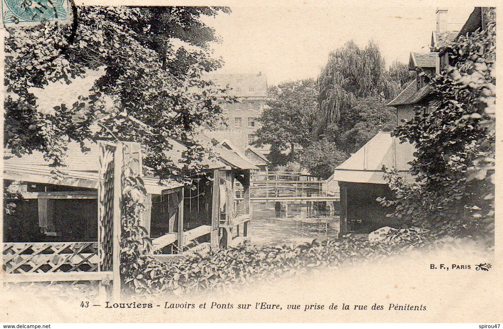 CPA LOUVIERS - LAVOIRS ET PONTS SUR L'EURE VUE PRISE DE LA RUE DES PENITENTS - Louviers