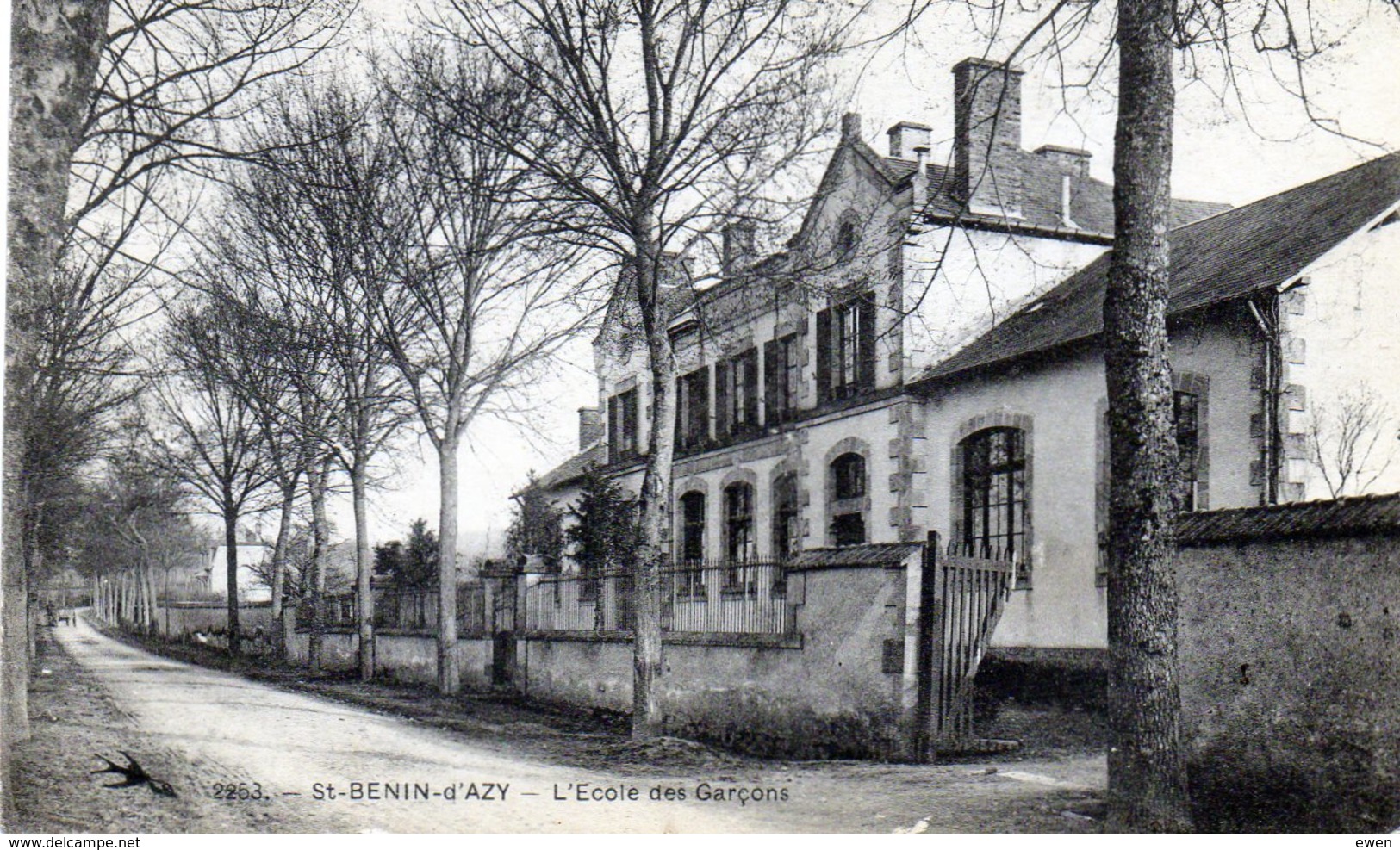 Saint-Benin-d'Azy. L'Ecole Des Garçons. - Otros & Sin Clasificación