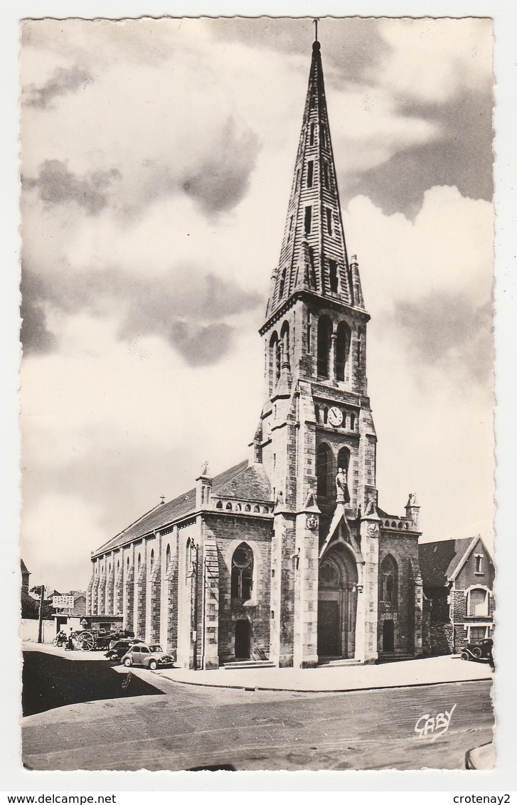 44 Le Pouliguen N°28 L'Eglise Garage De L'Océan Renault 4CV Attelage Cheval Autre Voiture Avec Roue Crevée - Le Pouliguen