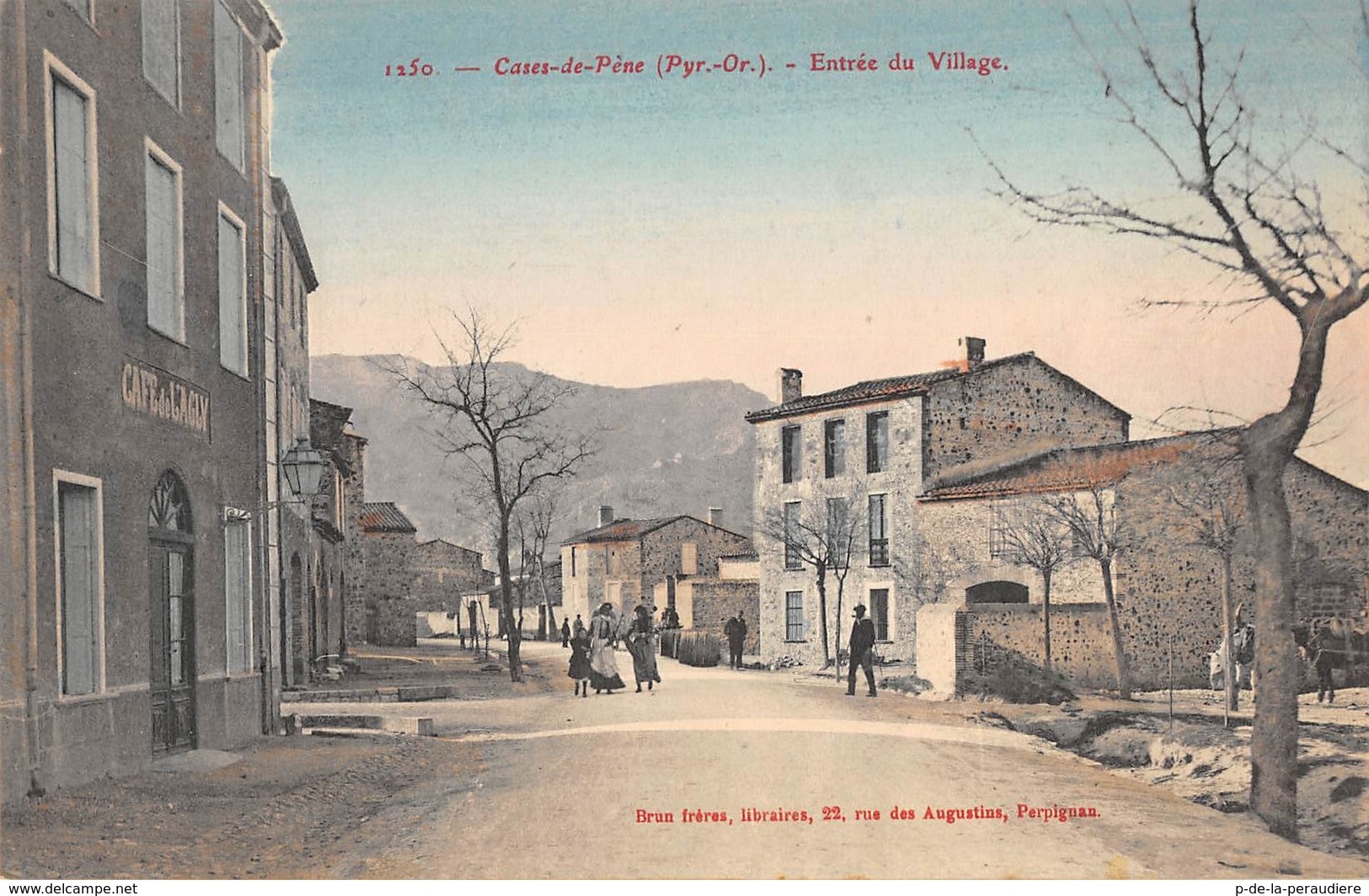 RARE LOT DE PRES DE 400 CPA DES VILLAGES DES PYRENEES ORIENTALES (lot avec gare diligence et tout petit village) DEP 66