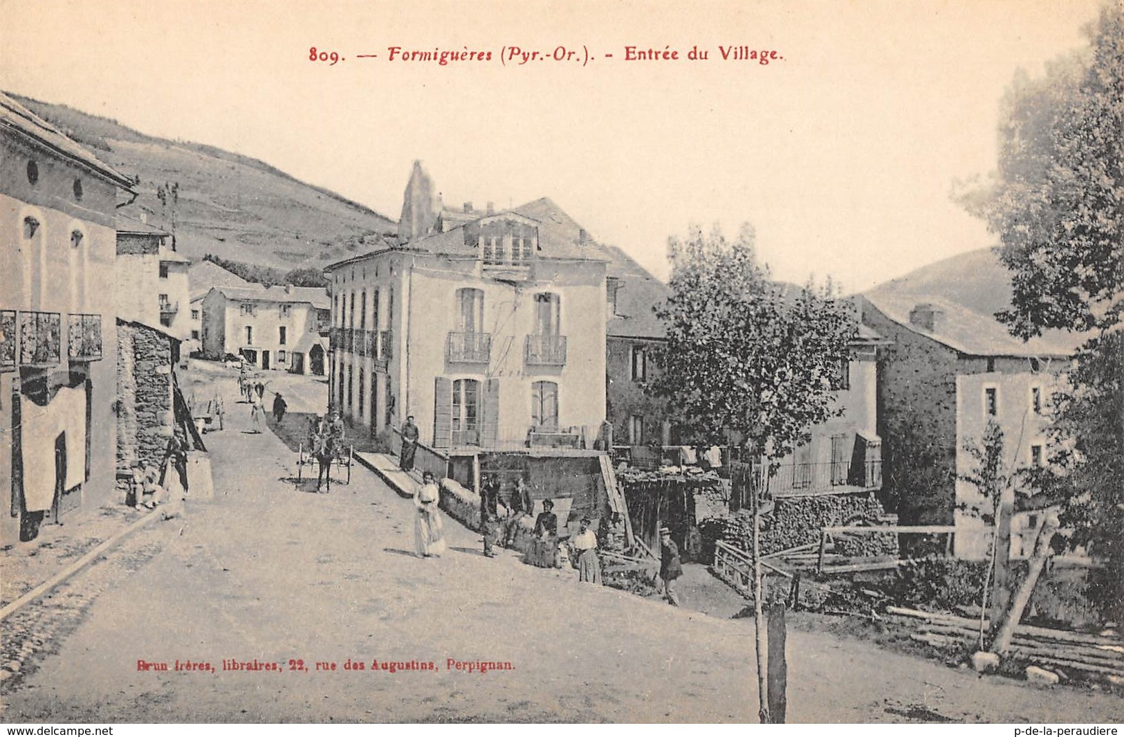 RARE LOT DE PRES DE 400 CPA DES VILLAGES DES PYRENEES ORIENTALES (lot avec gare diligence et tout petit village) DEP 66