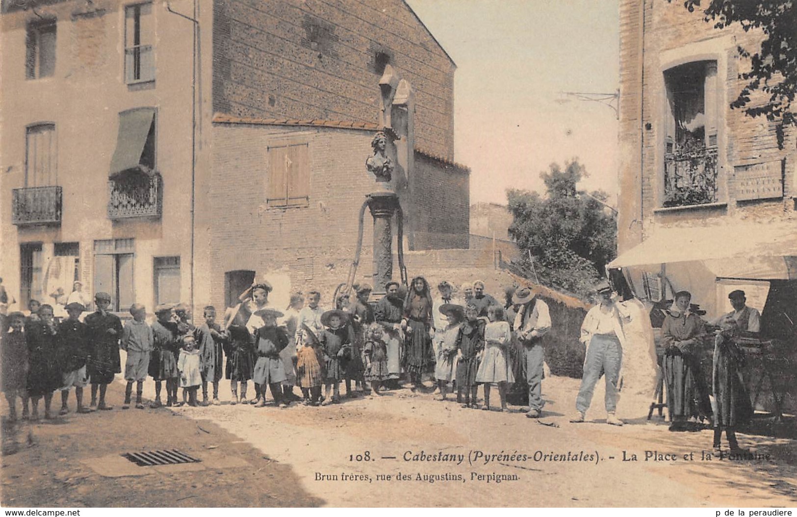 SUPERBE LOT D'ENVIRON 400 CPA DES VILLAGES DES PYRENEES ORIENTALES (jugez par vous meme!! avec gares diligence villages