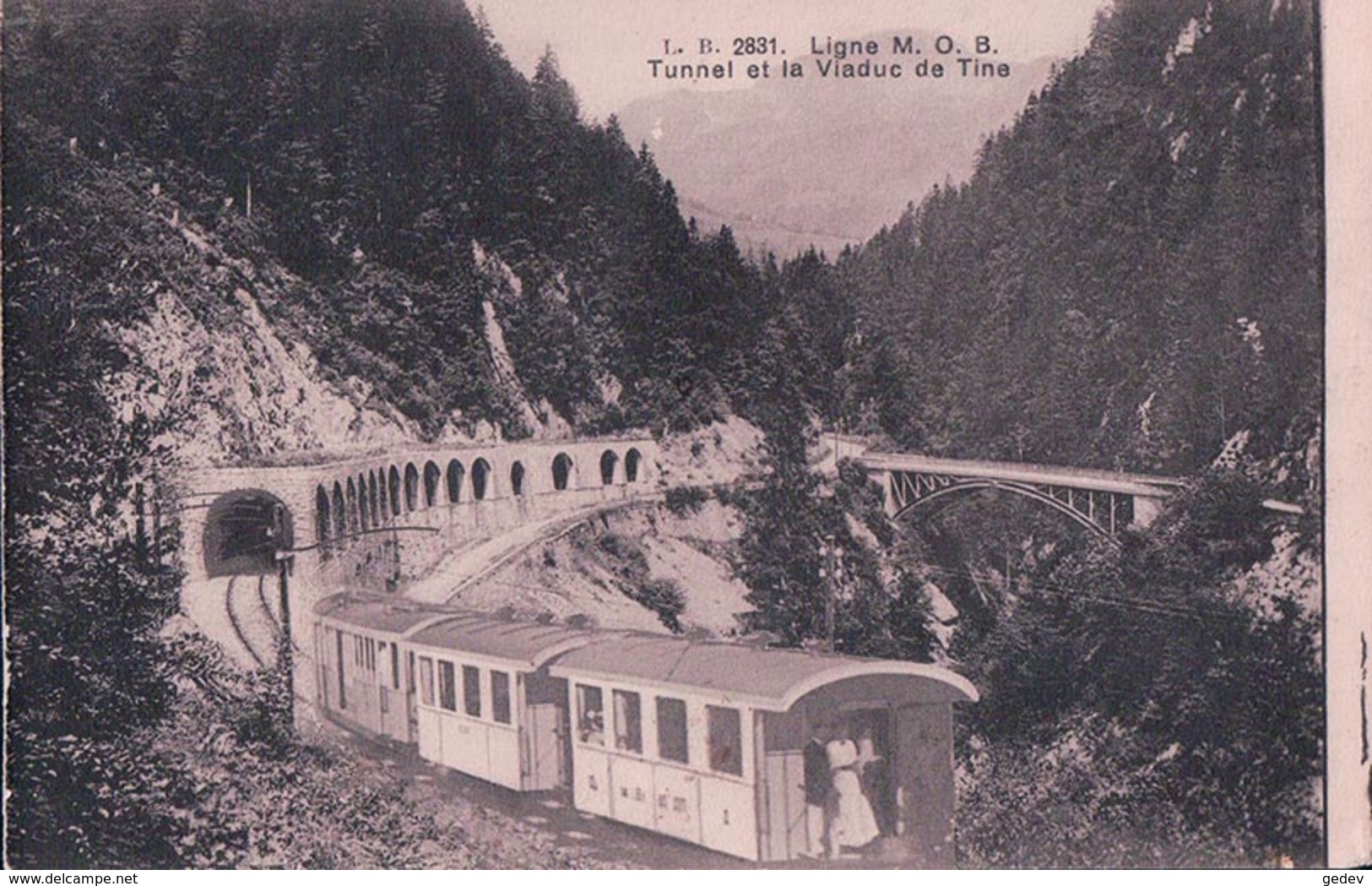 Chemin De Fer Suisse MOB, Train à L'entrée Du Tunnel Et Viaduc De La Tine VD (2831) - Eisenbahnen