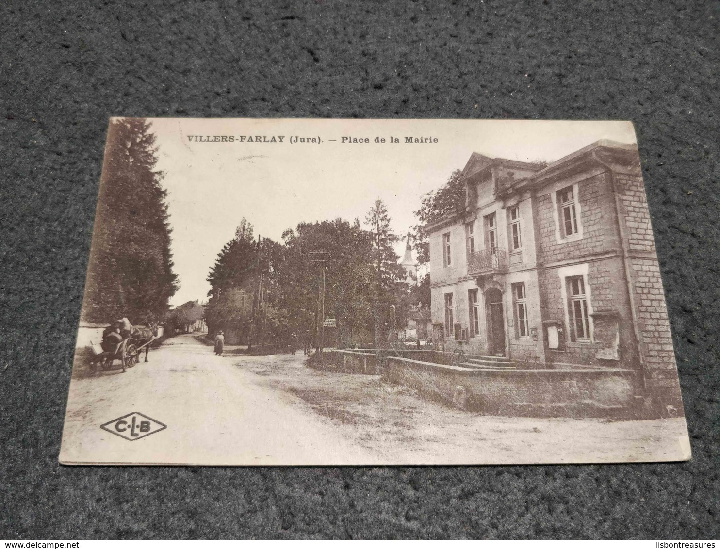 ANTIQUE POSTCARD CPA  FRANCE VILLERS FARLAY (JURA) - PLACE DE LA MAIRIE CIRCULATED 1927 - Villers Farlay