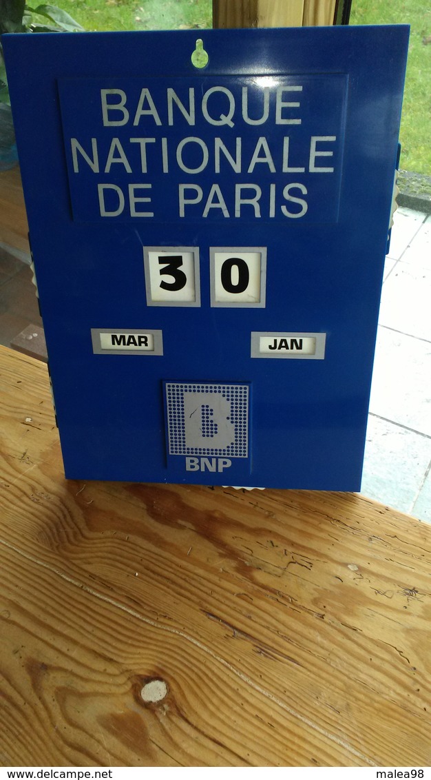 CALENDRIER PERPETUEL,,,,,BANQUE NATIONALE De PARIS, ,,,BNP,,,, 32 X 24 Cm ,,,,,PARFAIT ETAT,,,,,PLASTIQUE  BLEU _ - Autres & Non Classés