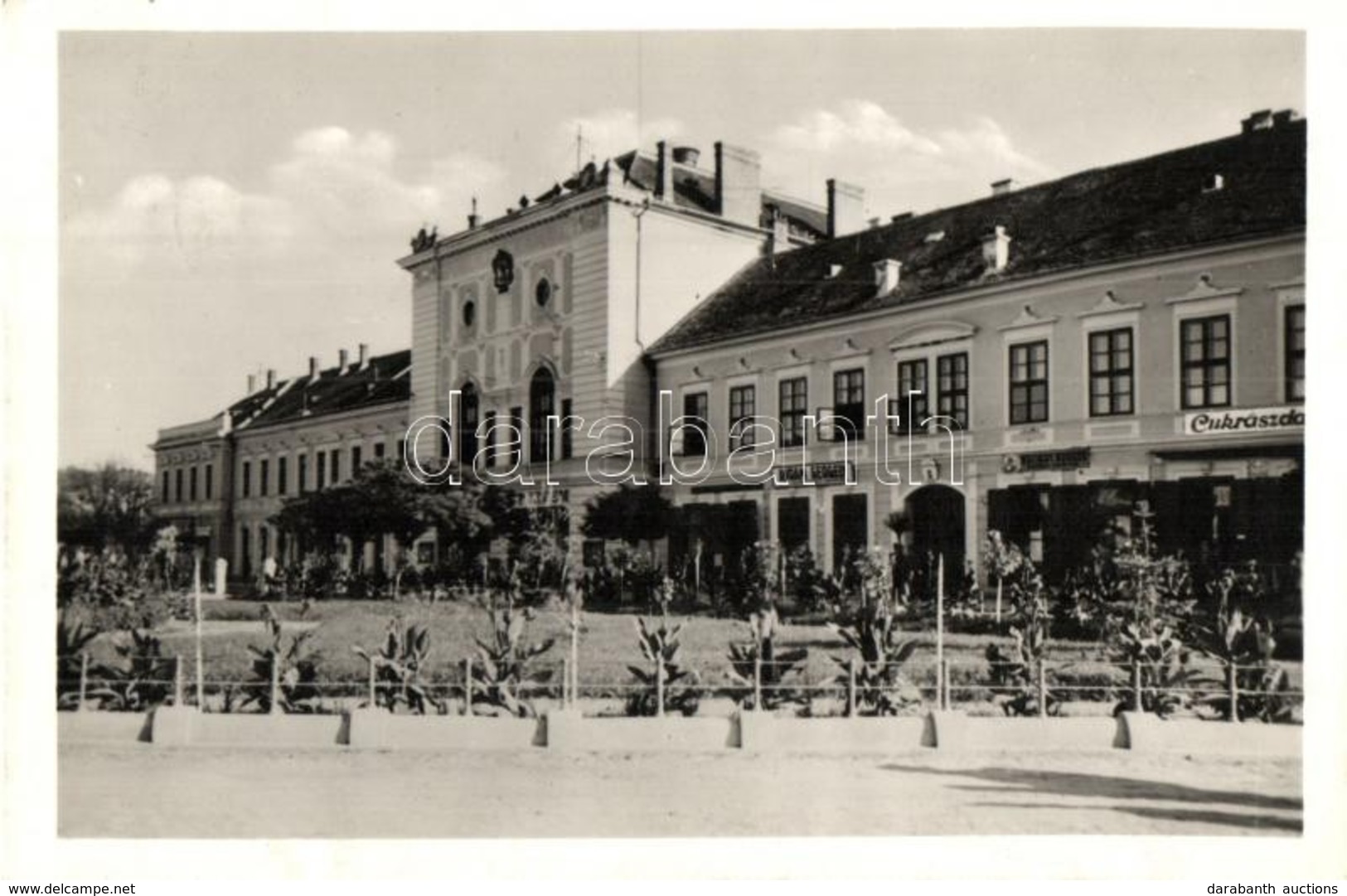 T2 1941 Zilah, Zalau; Vigadó, Cukrászda, Bocskay Söröz?, Avram Gergely üzlet / Redoute,  Beer Hall, Shop, Confectionery - Unclassified