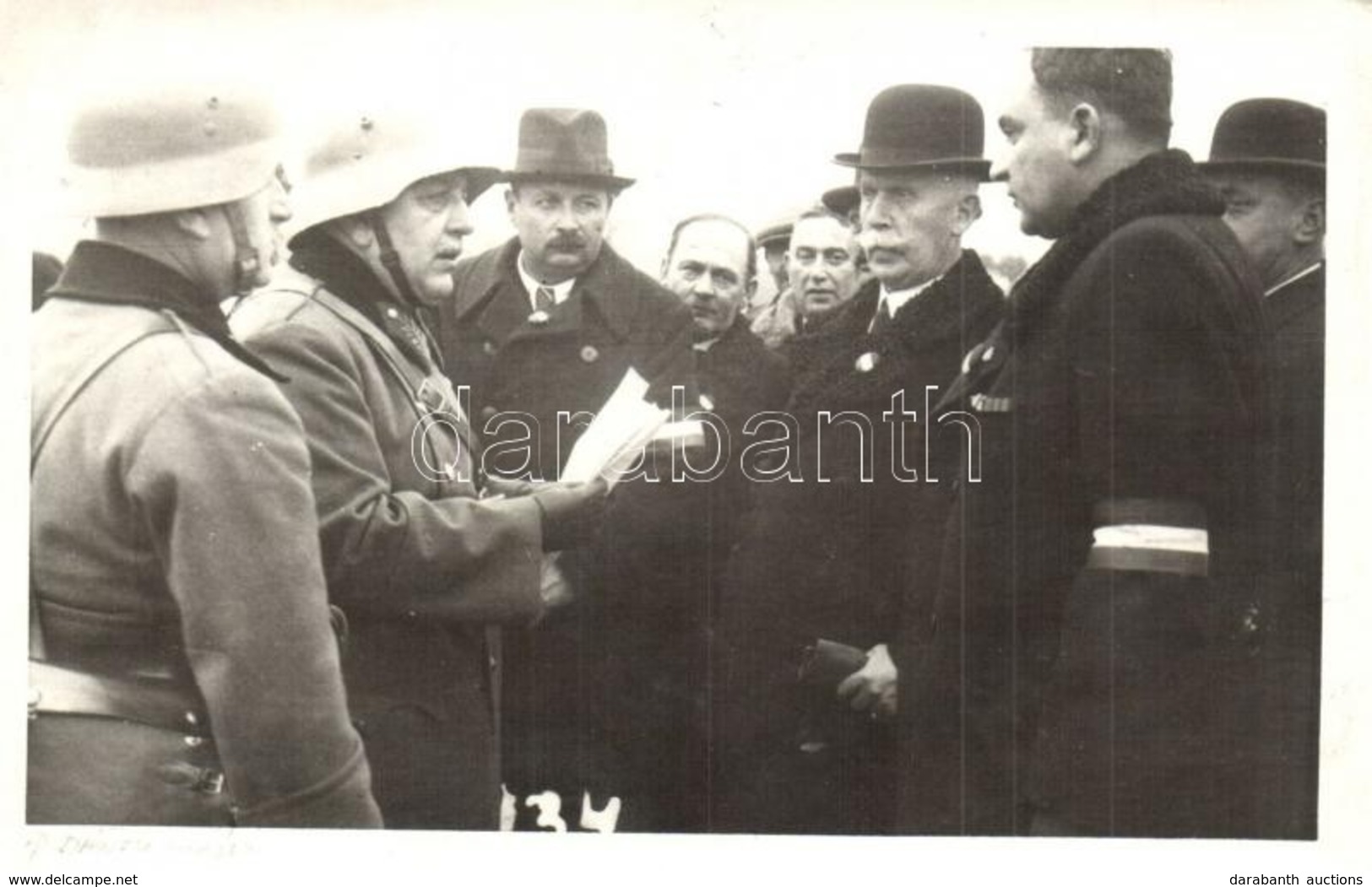 T2 1938 Léva, Levice; Bevonulás, Háttal Dánfy Mihály Ezredes / Entry Of The Hungarian Troops, Colonel. Photo + Léva Viss - Non Classés