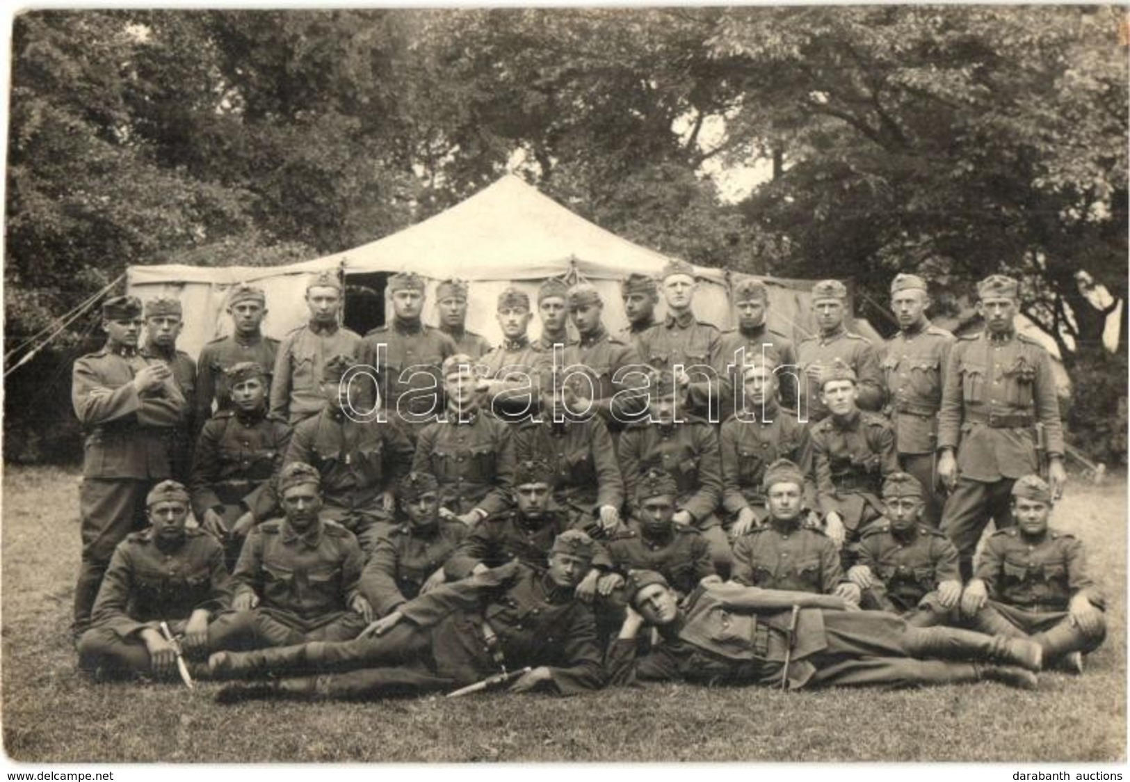 * T2/T3 Gy?r, Magyar Katonák Csoportképe Sátor El?tt. Hungária Fényképészet / Hungarian Soldiers' Group Photo In Front O - Ohne Zuordnung