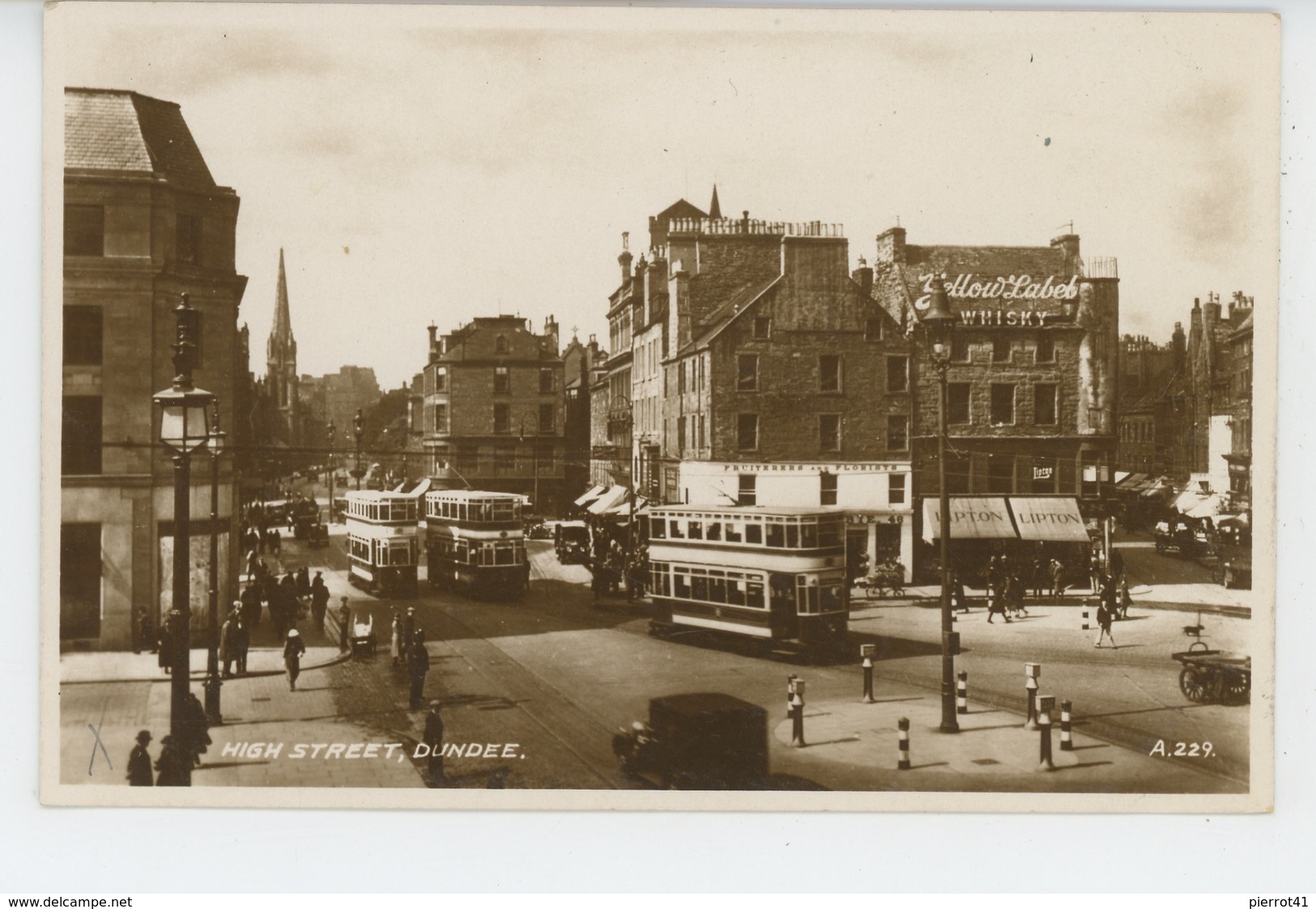 ROYAUME UNI - SCOTLAND - DUNDEE - High Street - Angus