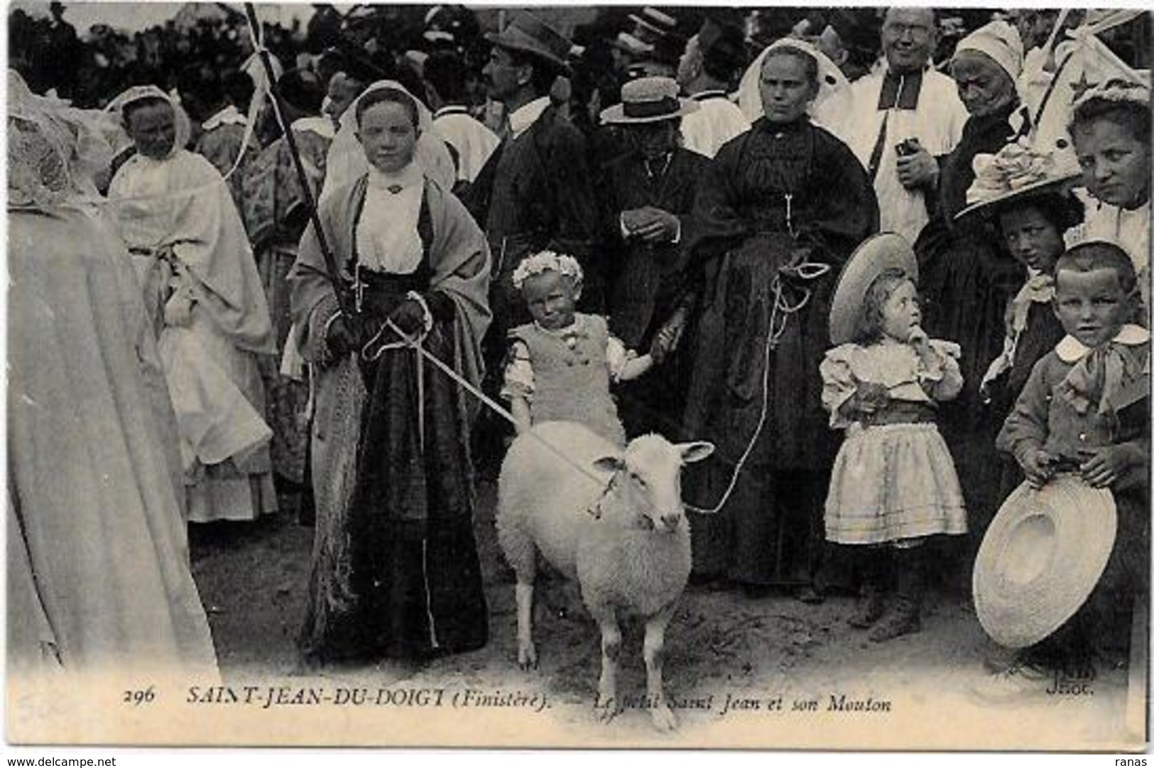 CPA Finistère Saint Jean Du Doigt Le Petit Saint Jean Et Son Mouton Non Circulé - Saint-Jean-du-Doigt