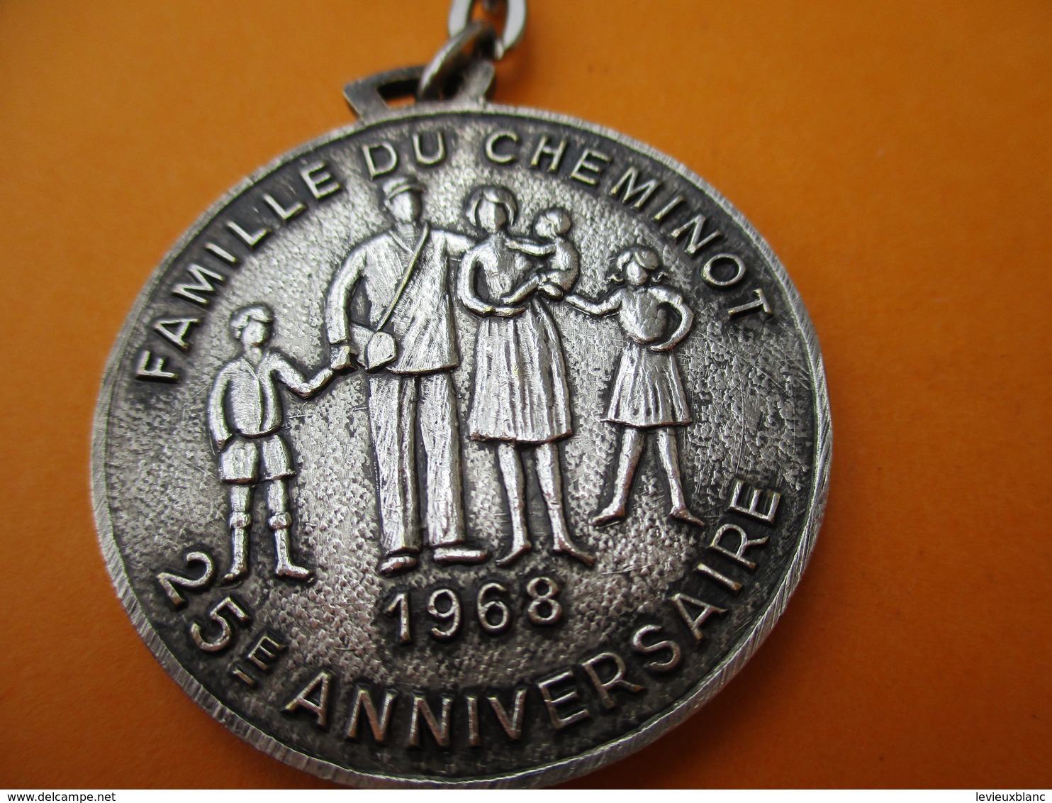 Porte-clés / Chemins De Fer / Locomotive/Famille Du Cheminot/ 25éme Anniversaire/ 1968    POC307 - Porte-clefs