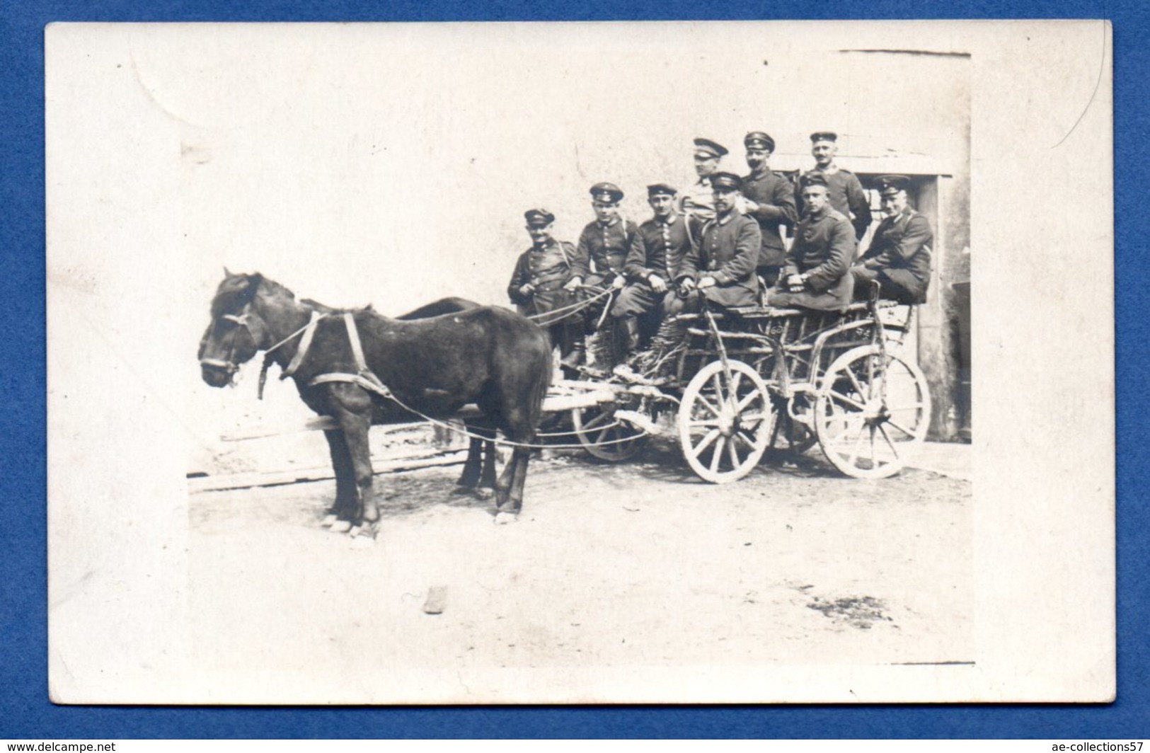 Carte Photo -- Soldats Allemands  --  Charrette - Weltkrieg 1914-18