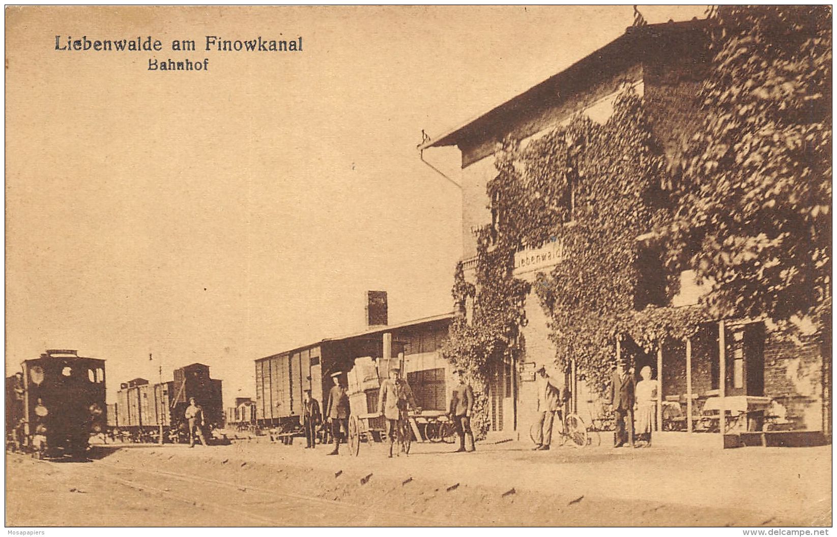 Liebenwalde Am Finowkanal - Bahnhof - Casernes