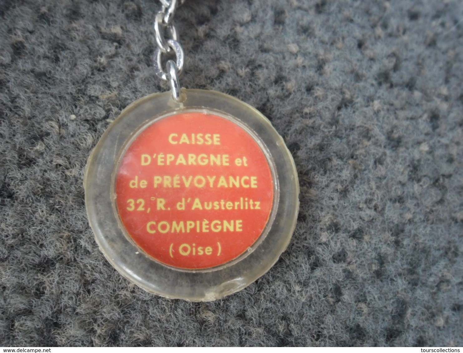 1 PORTE CLEFS ECUREUIL - Caisse D'Epargne Banque Compiègne Oise (60) @ Vers 1965 - Porte-clefs