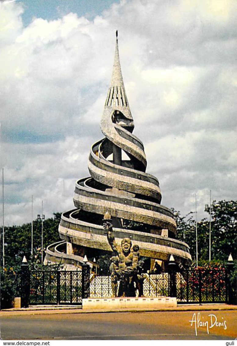 Afrique > Cameroun- YAOUNDE - Monument  De La Réunification  (-photo Pierre Denis175) * PRIX FIXE - Cameroun