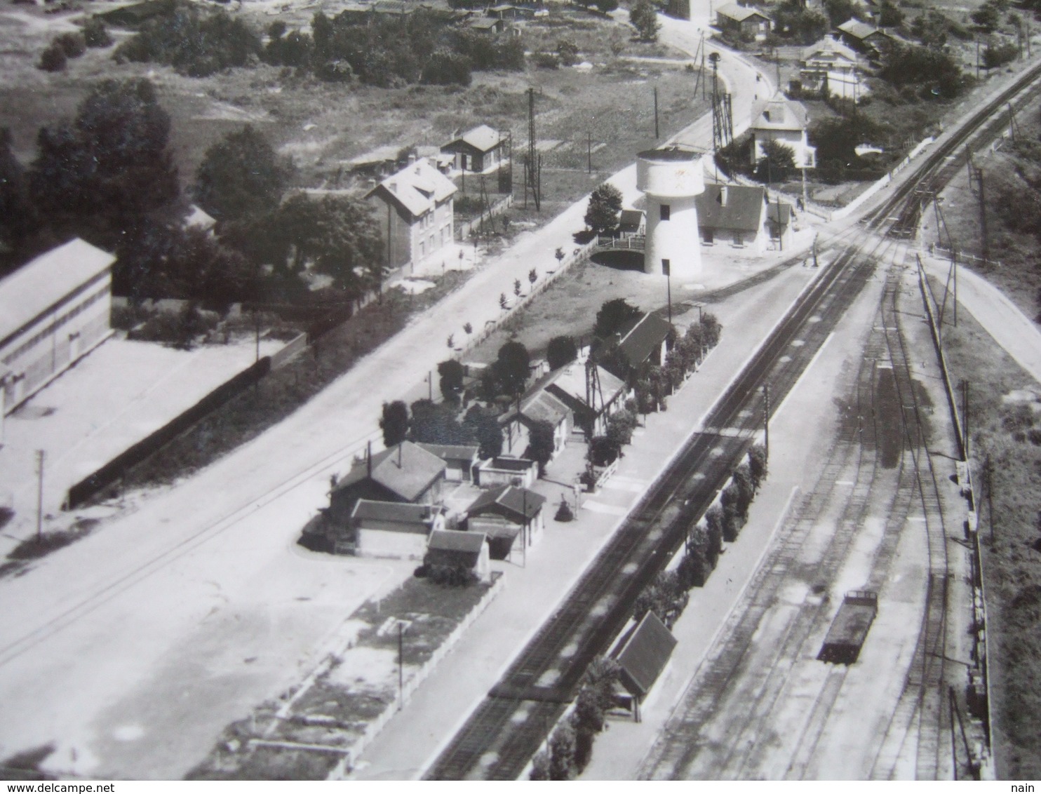 02 - ANIZY LE CHATEAU - " LA GARE - VUE AERIENNE - LA GARE D' ANIZY - PINON " - ======" RARE " -===== - Autres & Non Classés