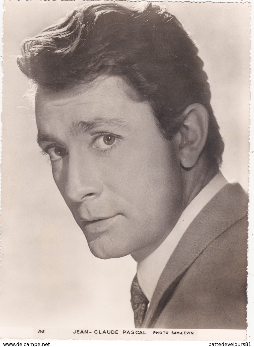 PHOTOGRAPHIE Grand Format 17 X 23 Actreur Cinéma Chanteur Jean-Claude PASCAL Photo Sam LEVIN - Célébrités