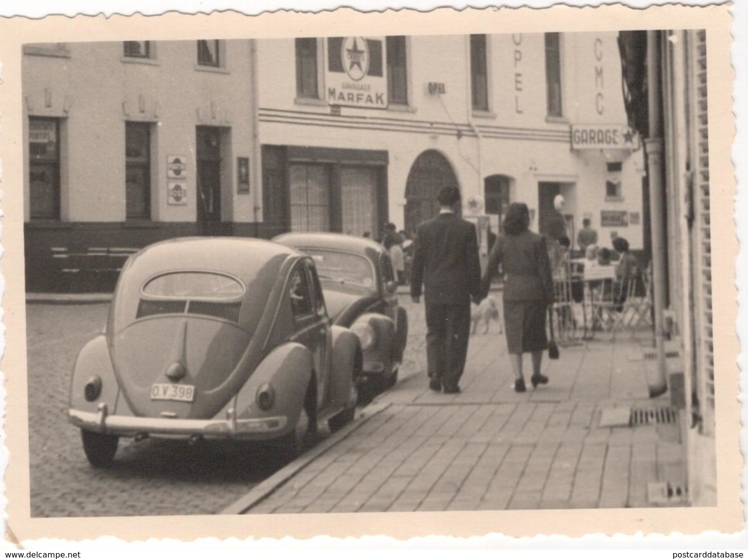 Volkswagen Parked In The Street - Photo - & Old Cars - Voitures De Tourisme